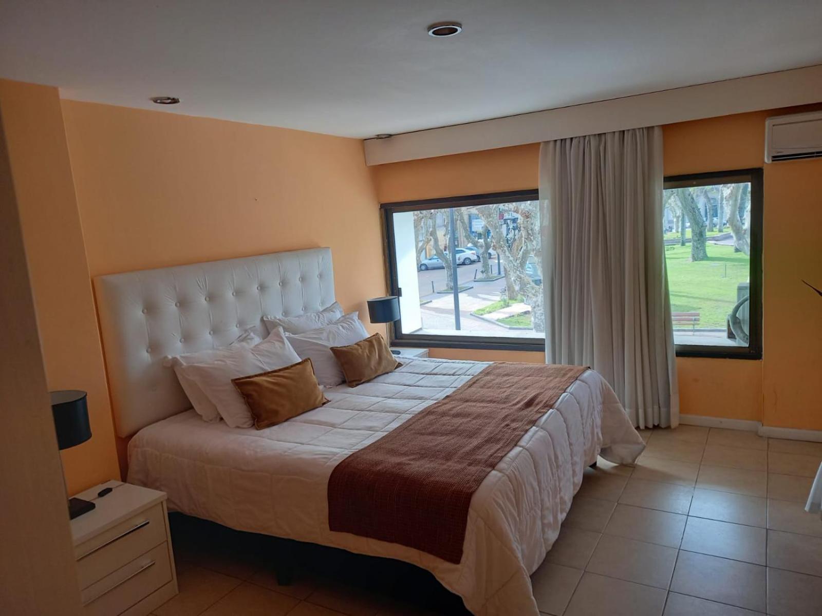 Nuevo Hotel Plaza Минас Екстериор снимка