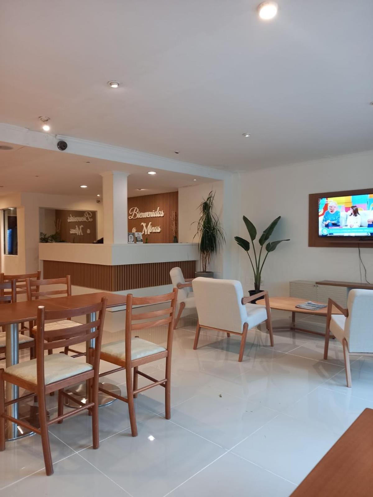 Nuevo Hotel Plaza Минас Екстериор снимка