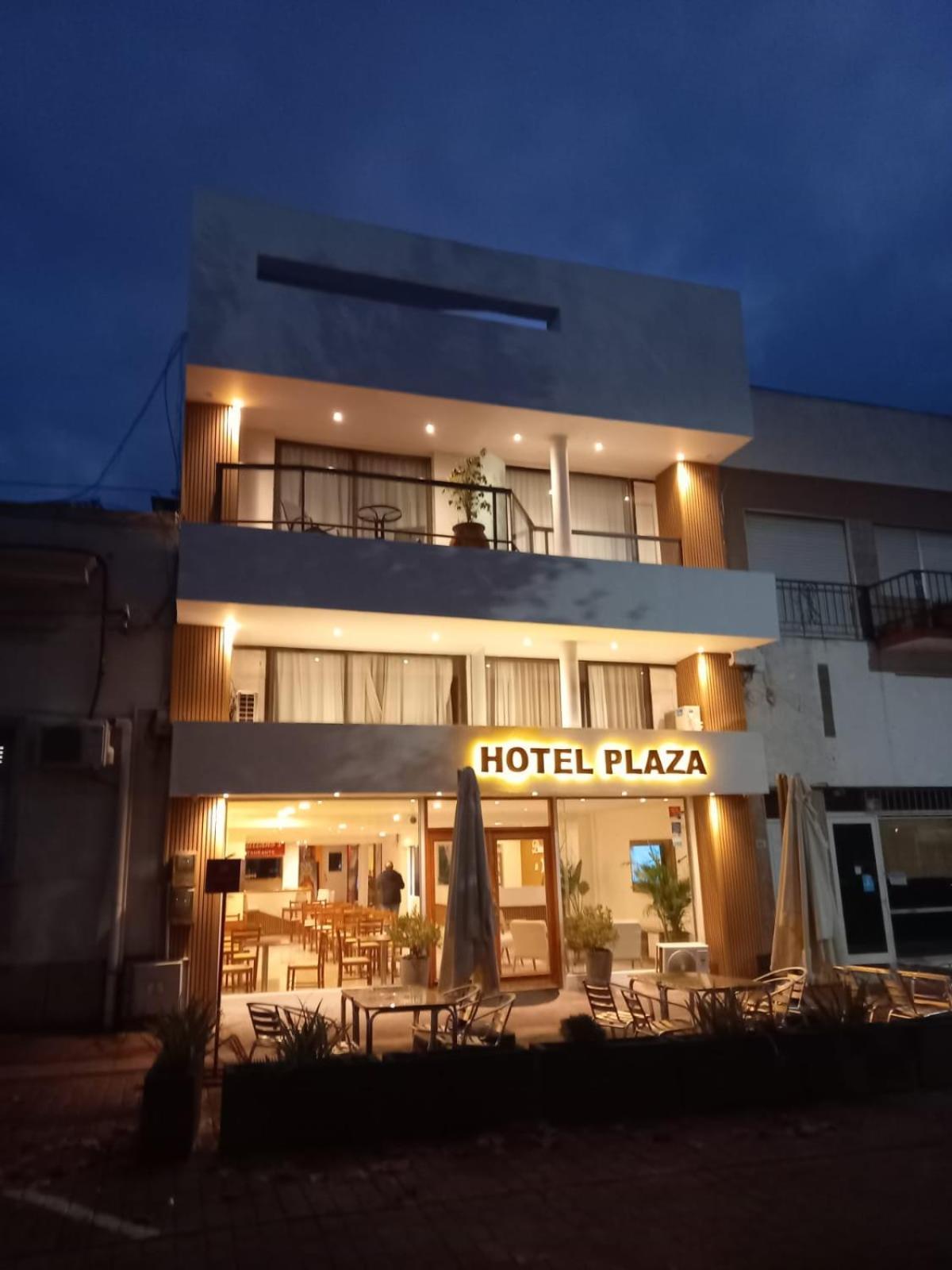 Nuevo Hotel Plaza Минас Екстериор снимка