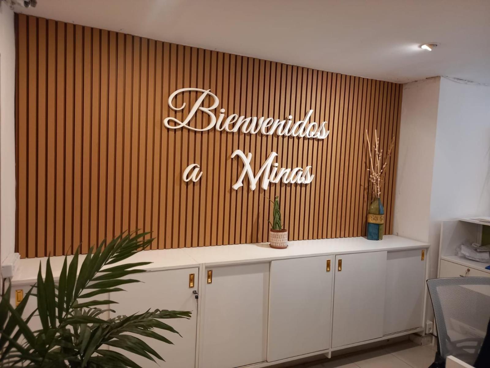Nuevo Hotel Plaza Минас Екстериор снимка