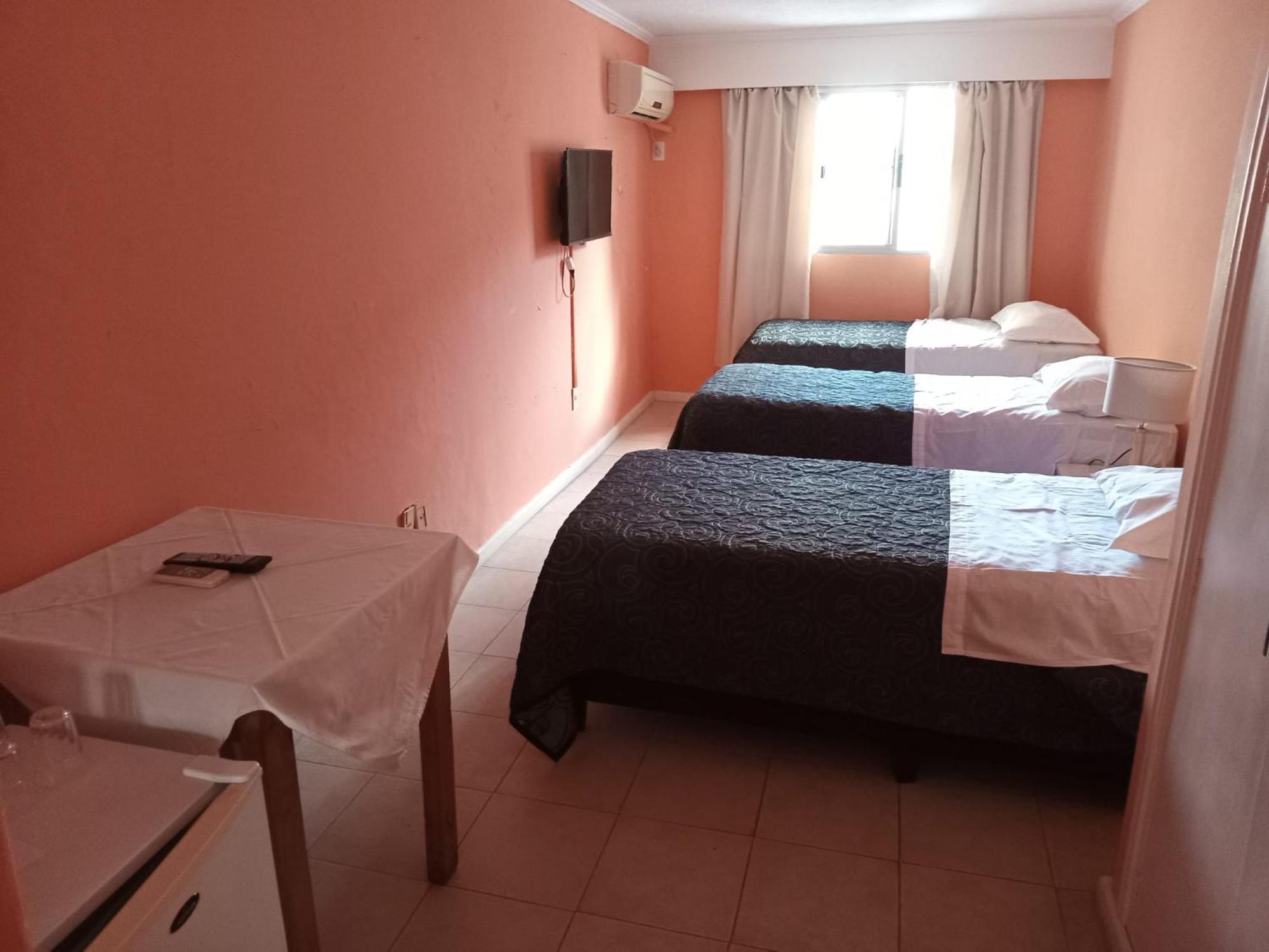 Nuevo Hotel Plaza Минас Екстериор снимка