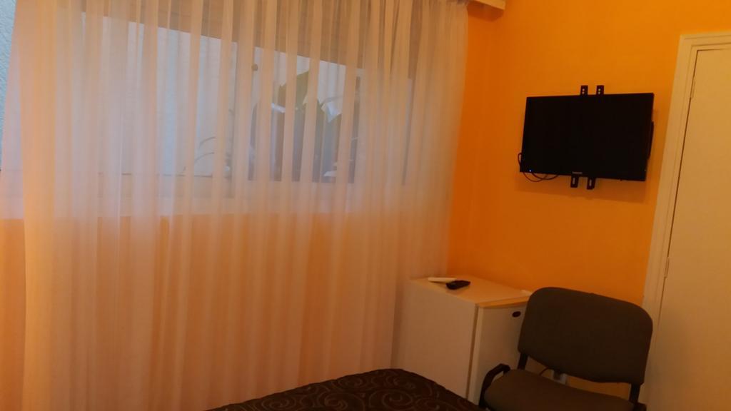 Nuevo Hotel Plaza Минас Екстериор снимка